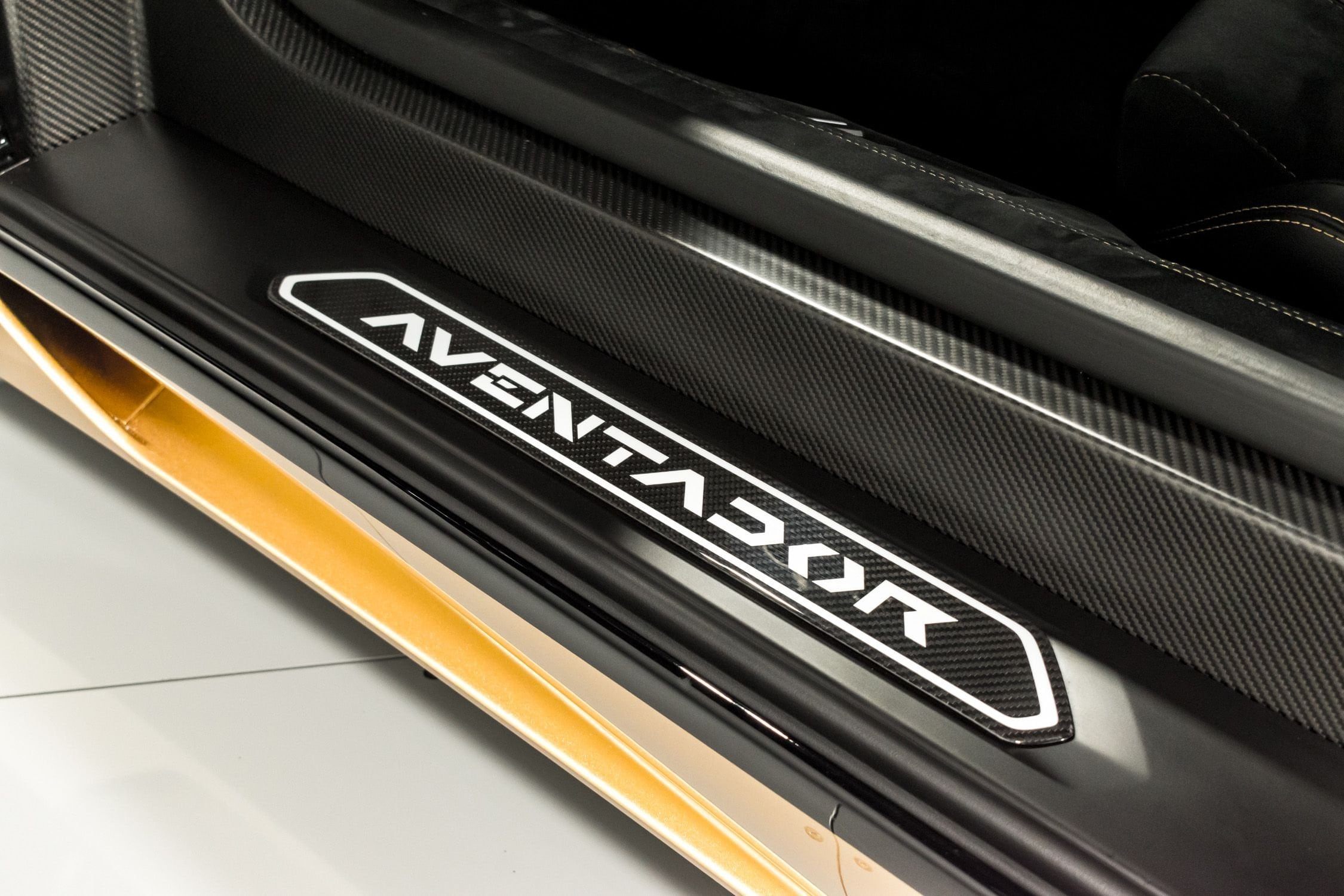 2017 Lamborghini Aventador SV LP 750-4, 23/28