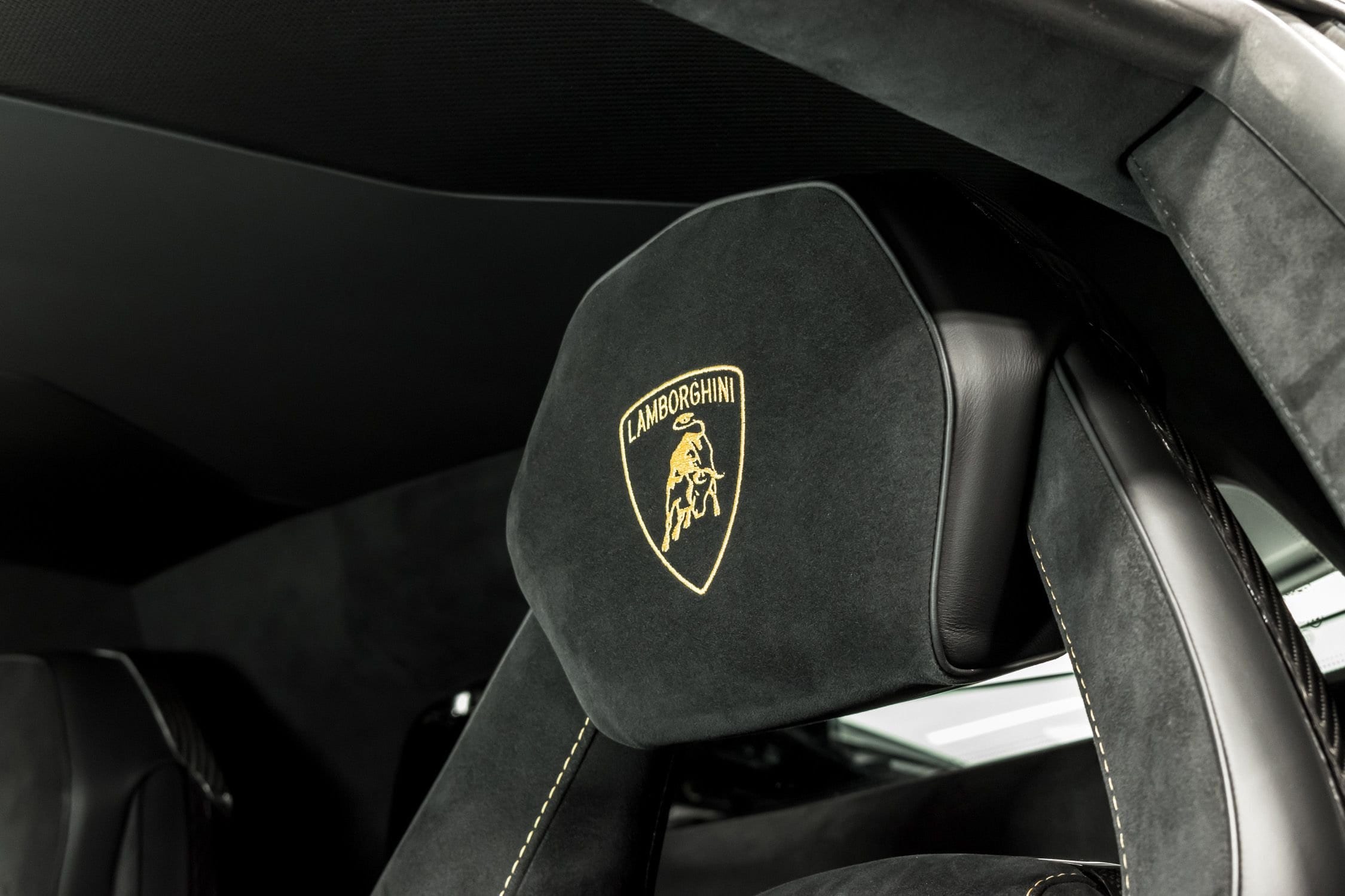 2017 Lamborghini Aventador SV LP 750-4, 25/28
