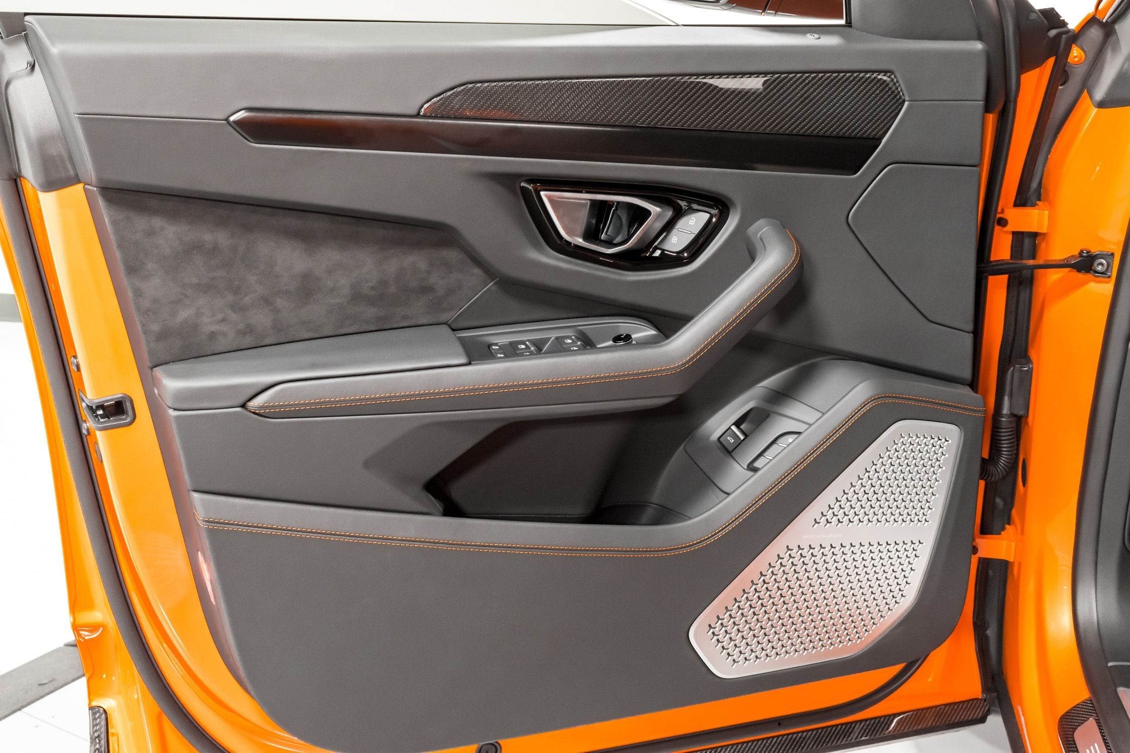 2022 Lamborghini Urus, 8/20