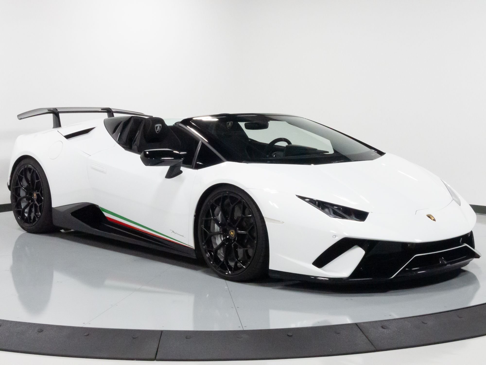 2019 Lamborghini Huracan Performante Spyder
