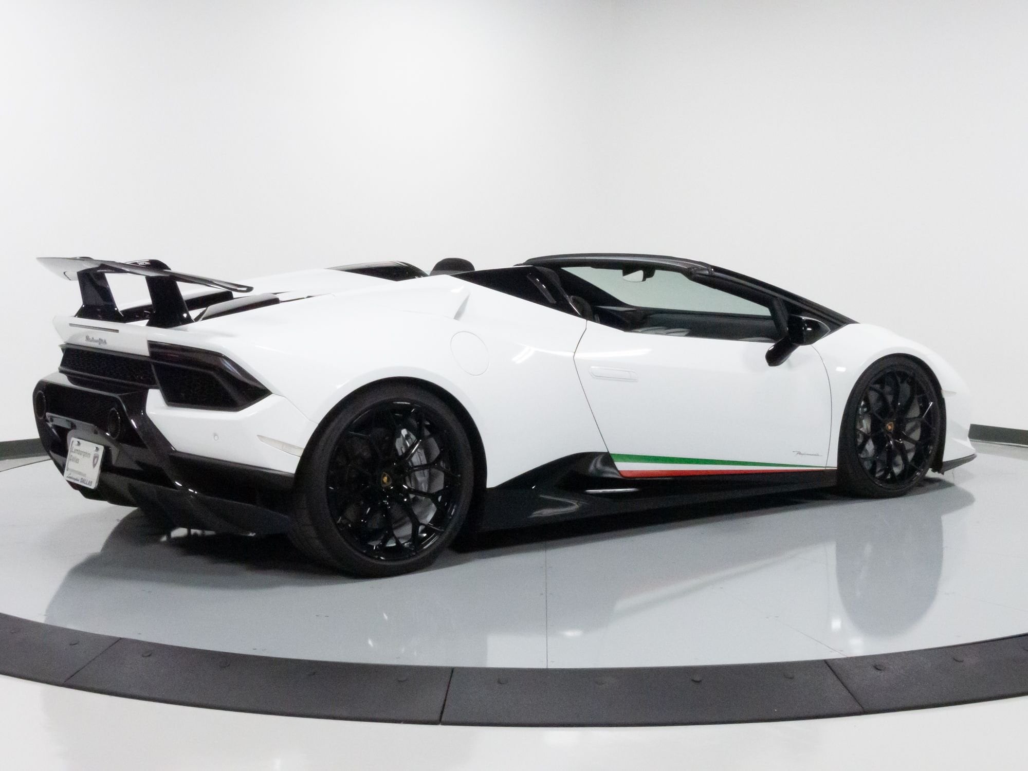 2019 Lamborghini Huracan Performante Spyder, 3/20
