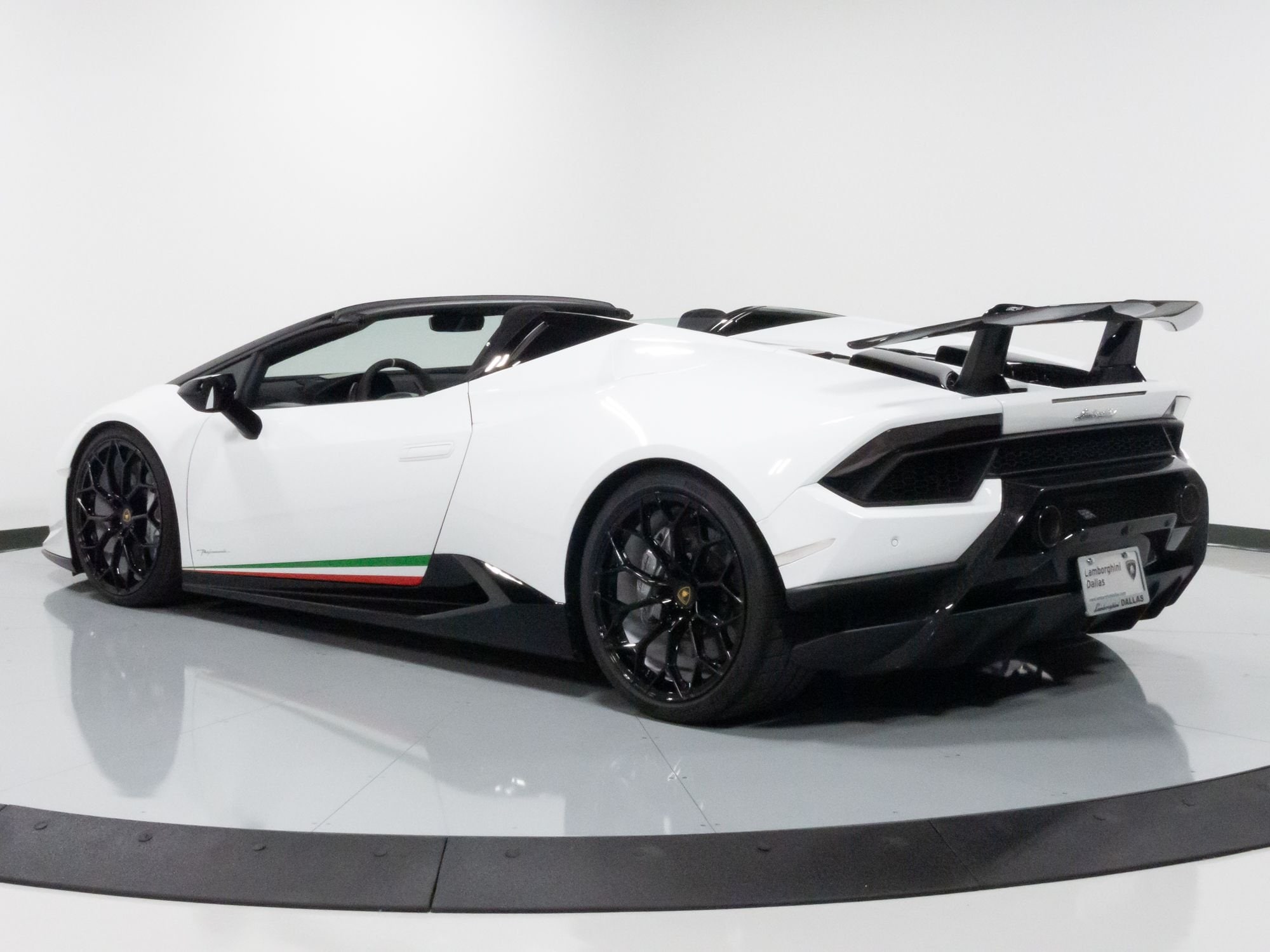 2019 Lamborghini Huracan Performante Spyder, 6/20