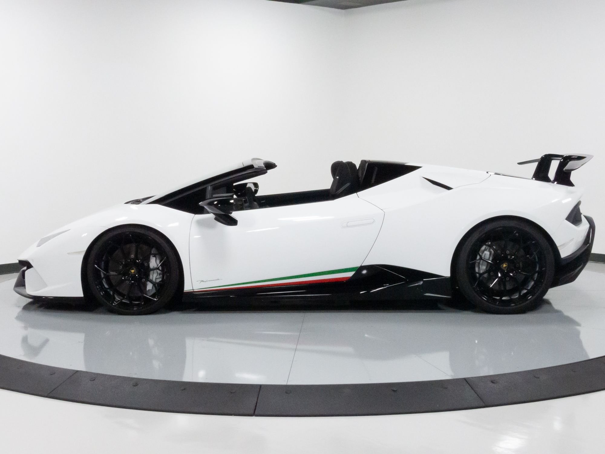 2019 Lamborghini Huracan Performante Spyder, 7/20