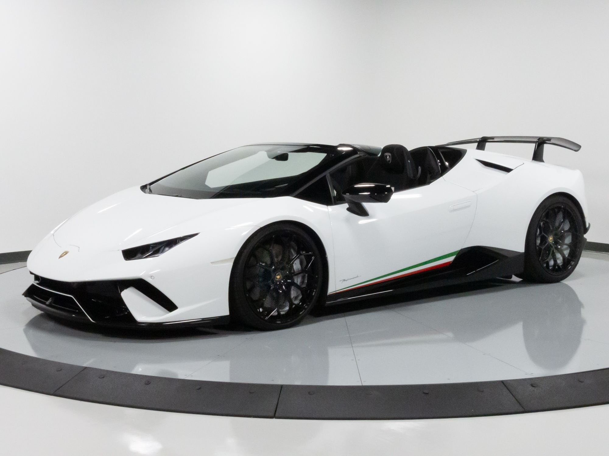 2019 Lamborghini Huracan Performante Spyder, 8/20