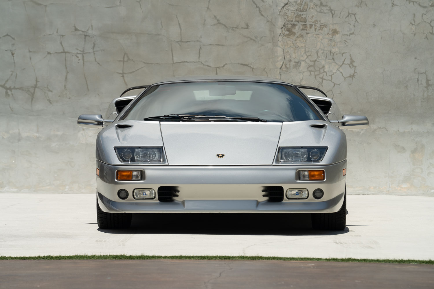 1999 LAMBORGHINI DIABLO ROADSTER MILLENNIUM EDITION, 2/20