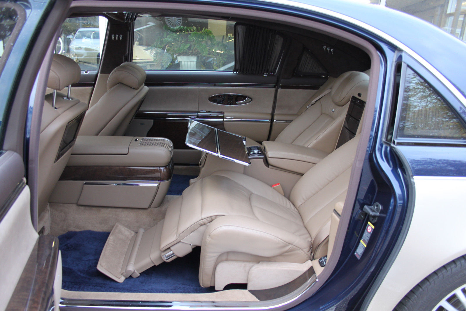 2010 Maybach 62, 2/14