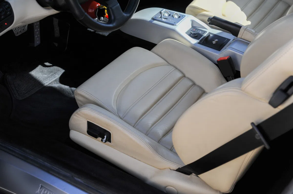 2000 Ferrari 360 Modena F1 interior, seats, With cream