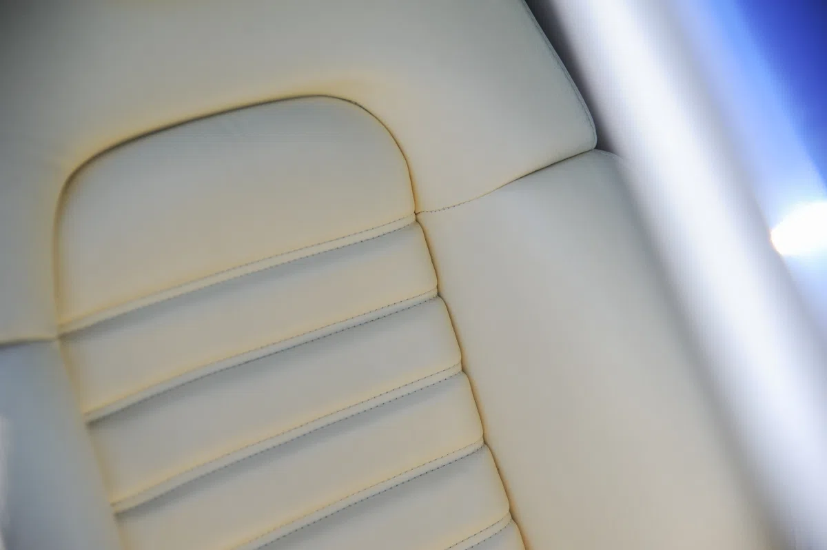 2000 Ferrari 360 Modena F1 interior, seats, With cream