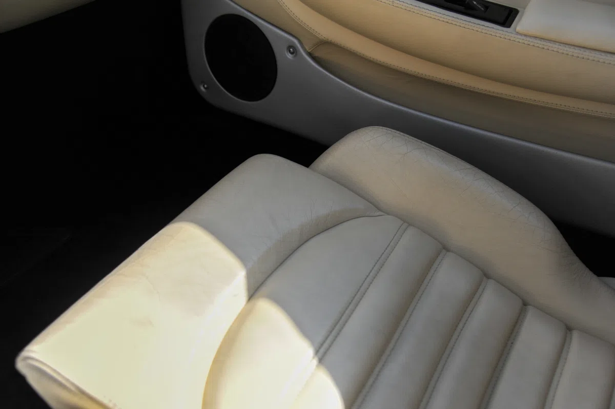 2000 Ferrari 360 Modena F1 interior, seats, With cream