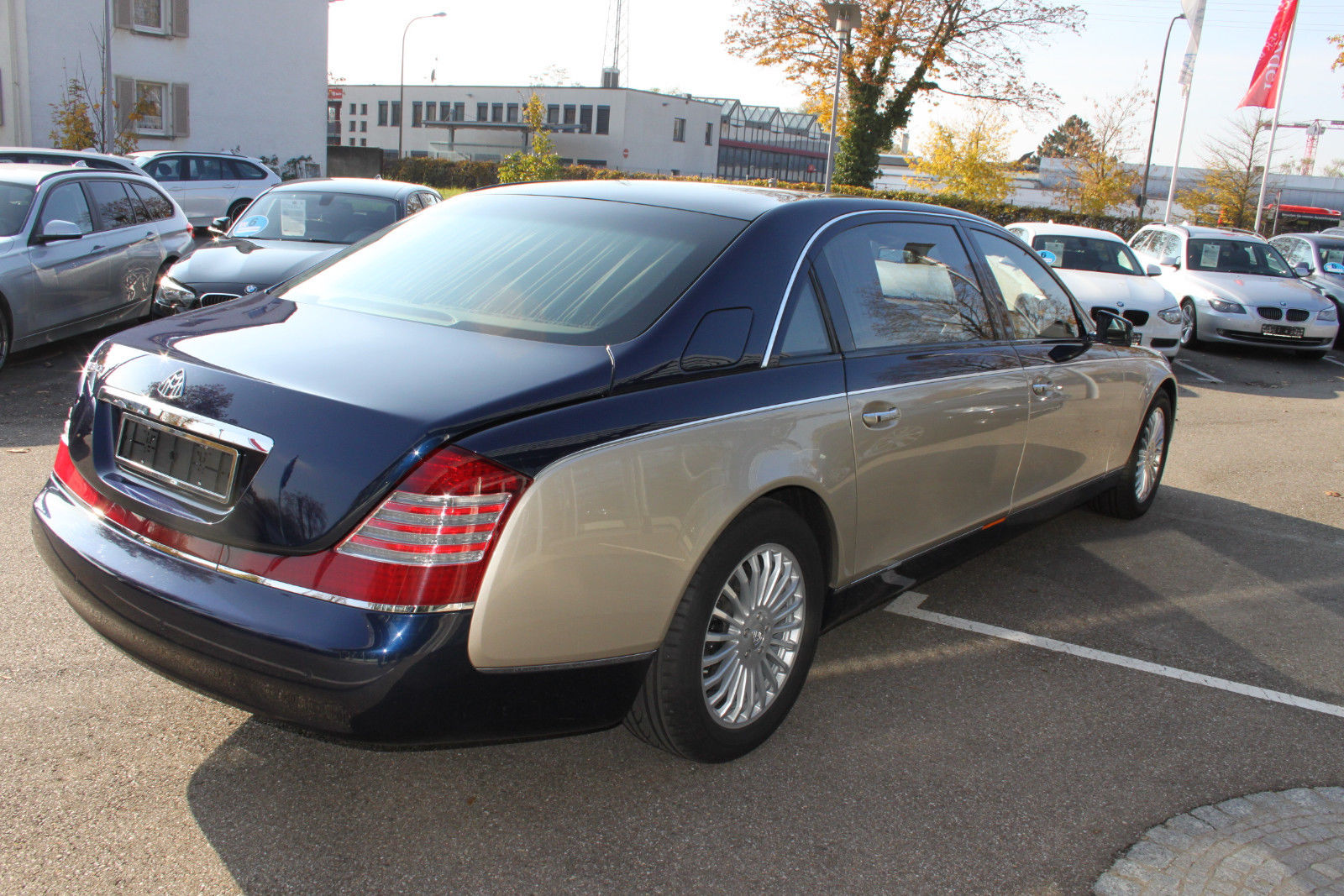 2010 Maybach 62, 3/14