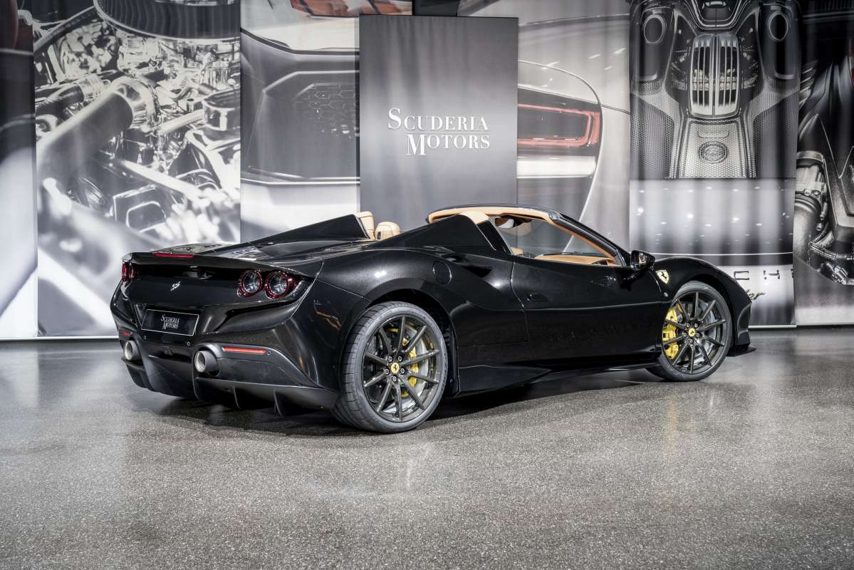 2022 FERRARI F8 SPIDER, 8/19