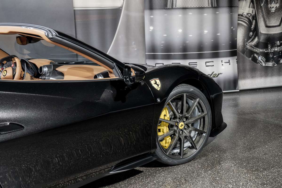 2022 FERRARI F8 SPIDER, 9/19