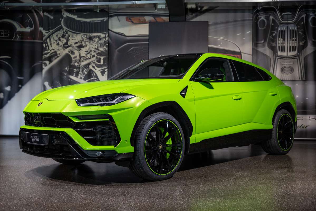 2022 LAMBORGHINI URUS PEARL CAPSULE
