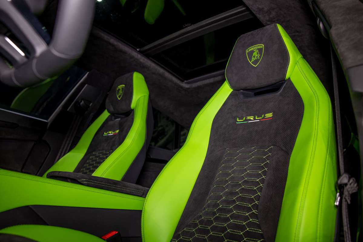 2022 LAMBORGHINI URUS PEARL CAPSULE, 12/19