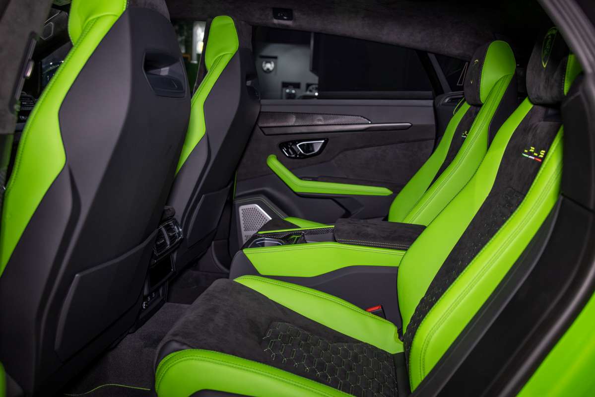 2022 LAMBORGHINI URUS PEARL CAPSULE, 19/19