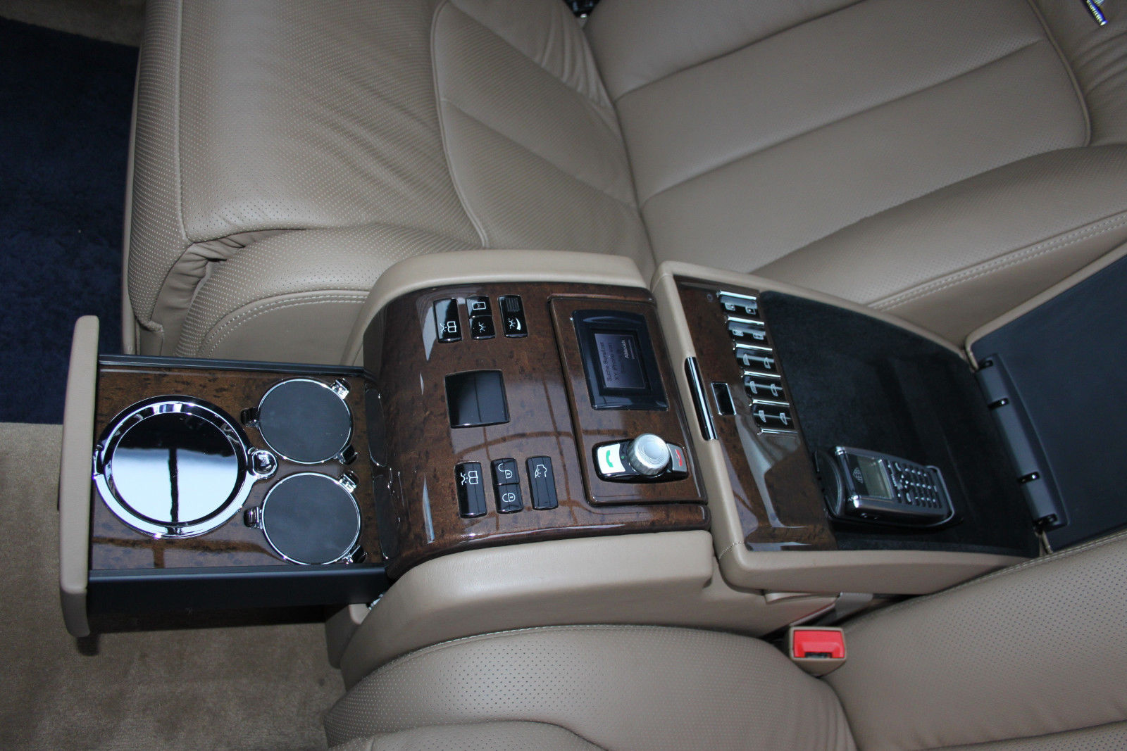 2010 Maybach 62, 11/14