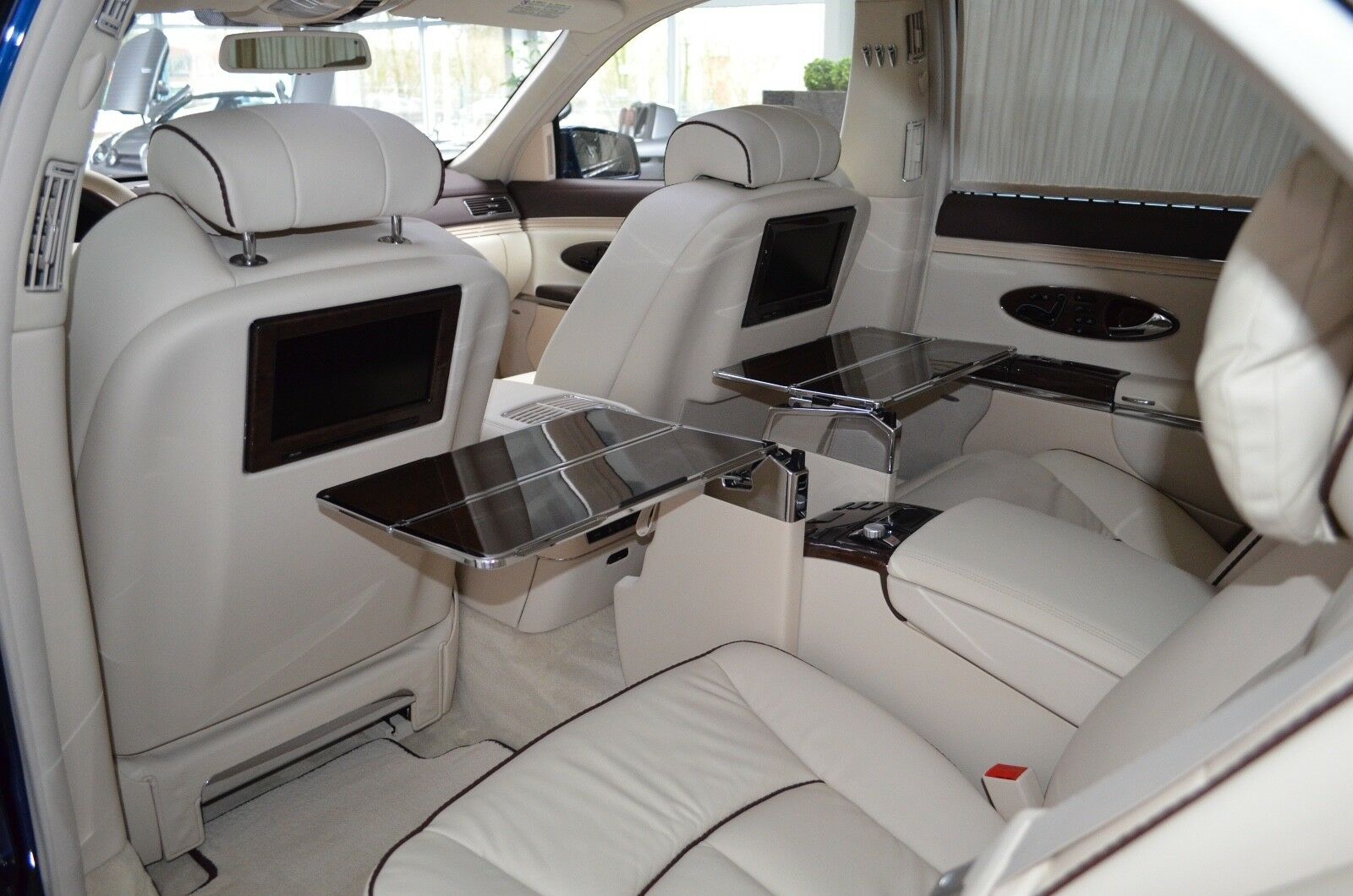 2010 Maybach 57 S, 2/20
