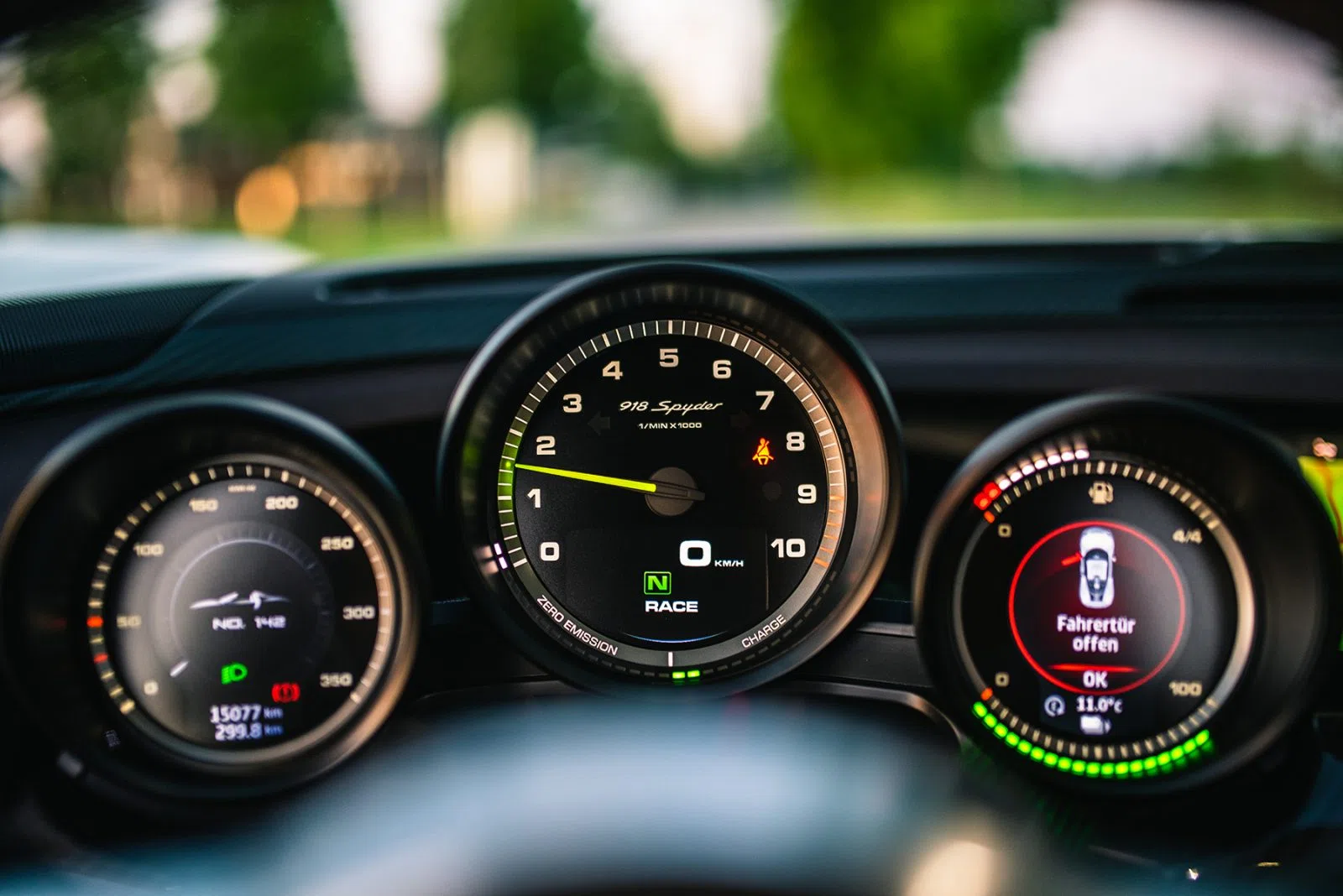 2015 Porsche 918 Spyder Weissach interior
