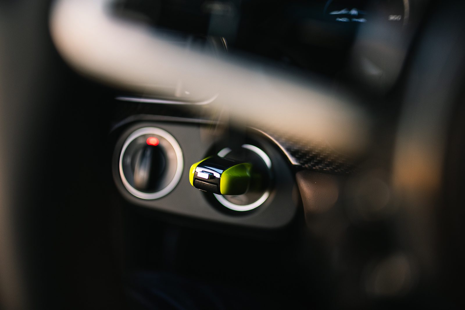 2015 Porsche 918 Spyder Weissach, 17/18