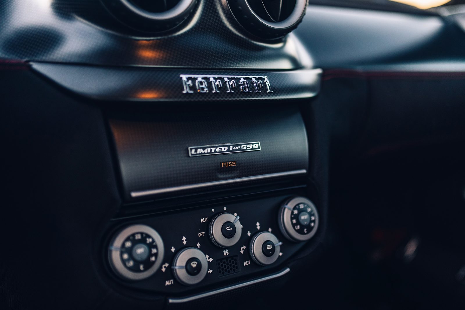 2010 Ferrari 599 GTO, 11/16