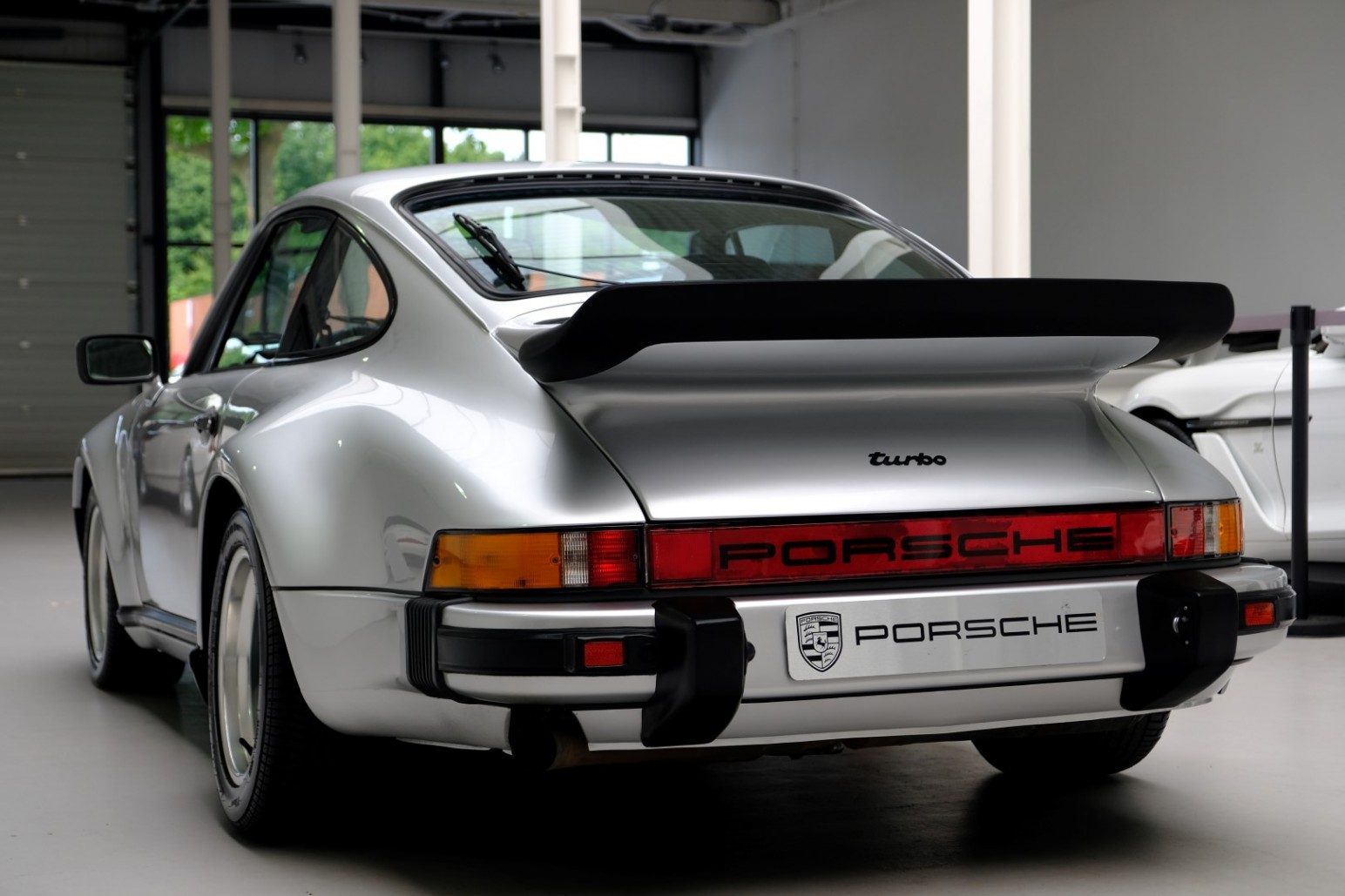 1975 Porsche 911, 5/19