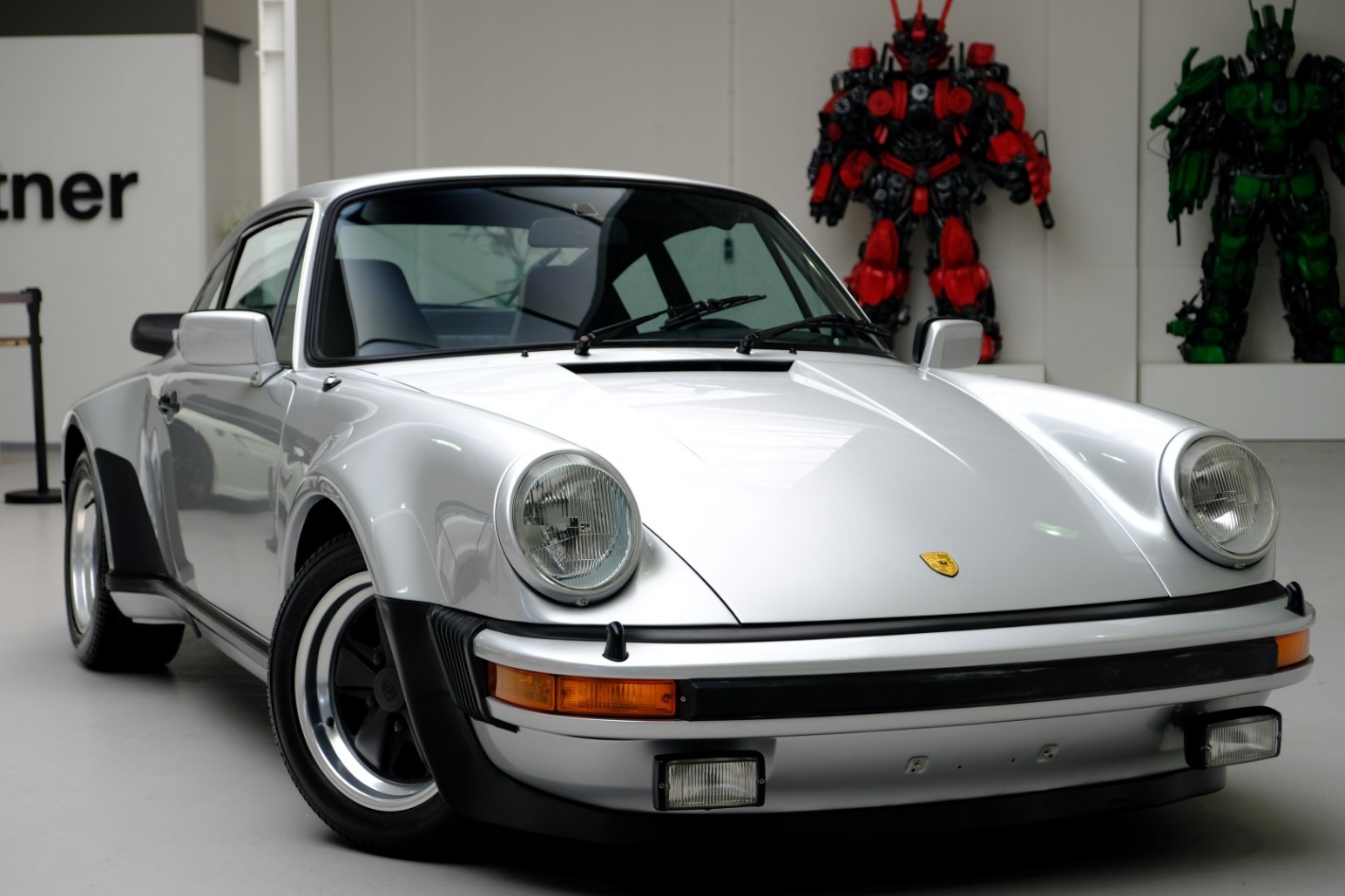1975 Porsche 911, 15/19