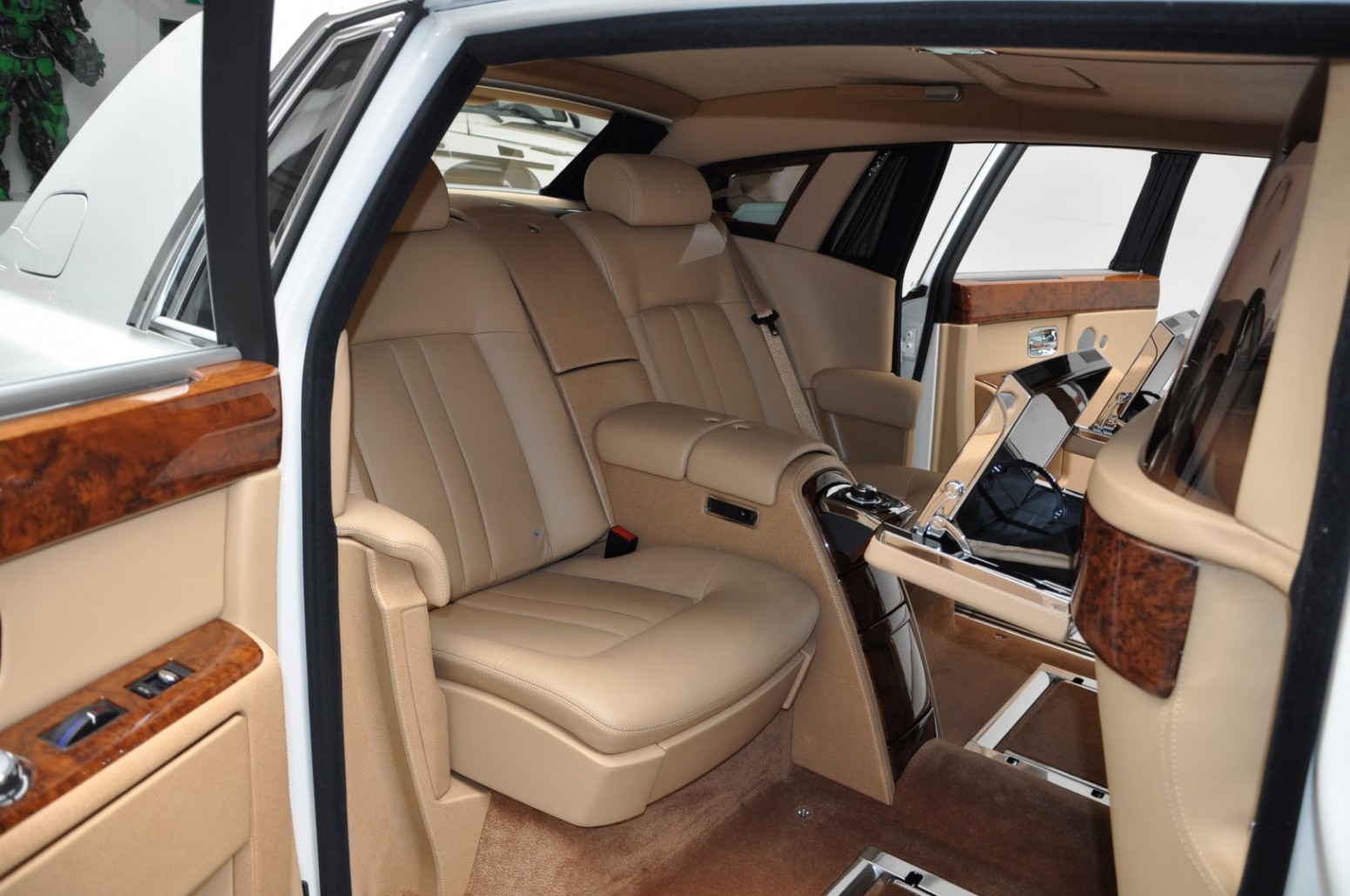 2013 Rolls-Royce Phantom Extended Wheelbase Series II, 6/19