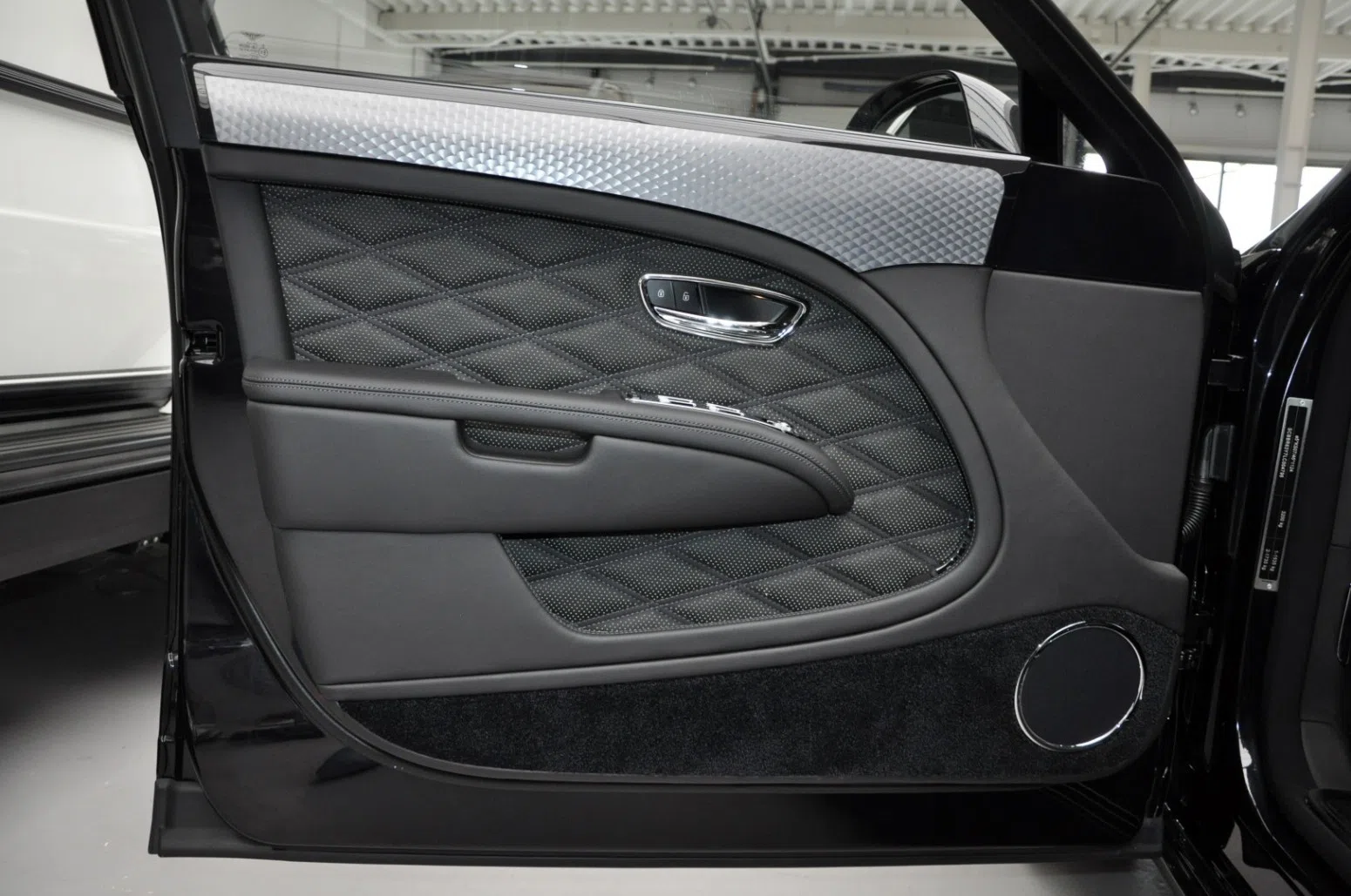 2020 Bentley Mulsanne Speed Mulliner interior, door panel, Black Leather
