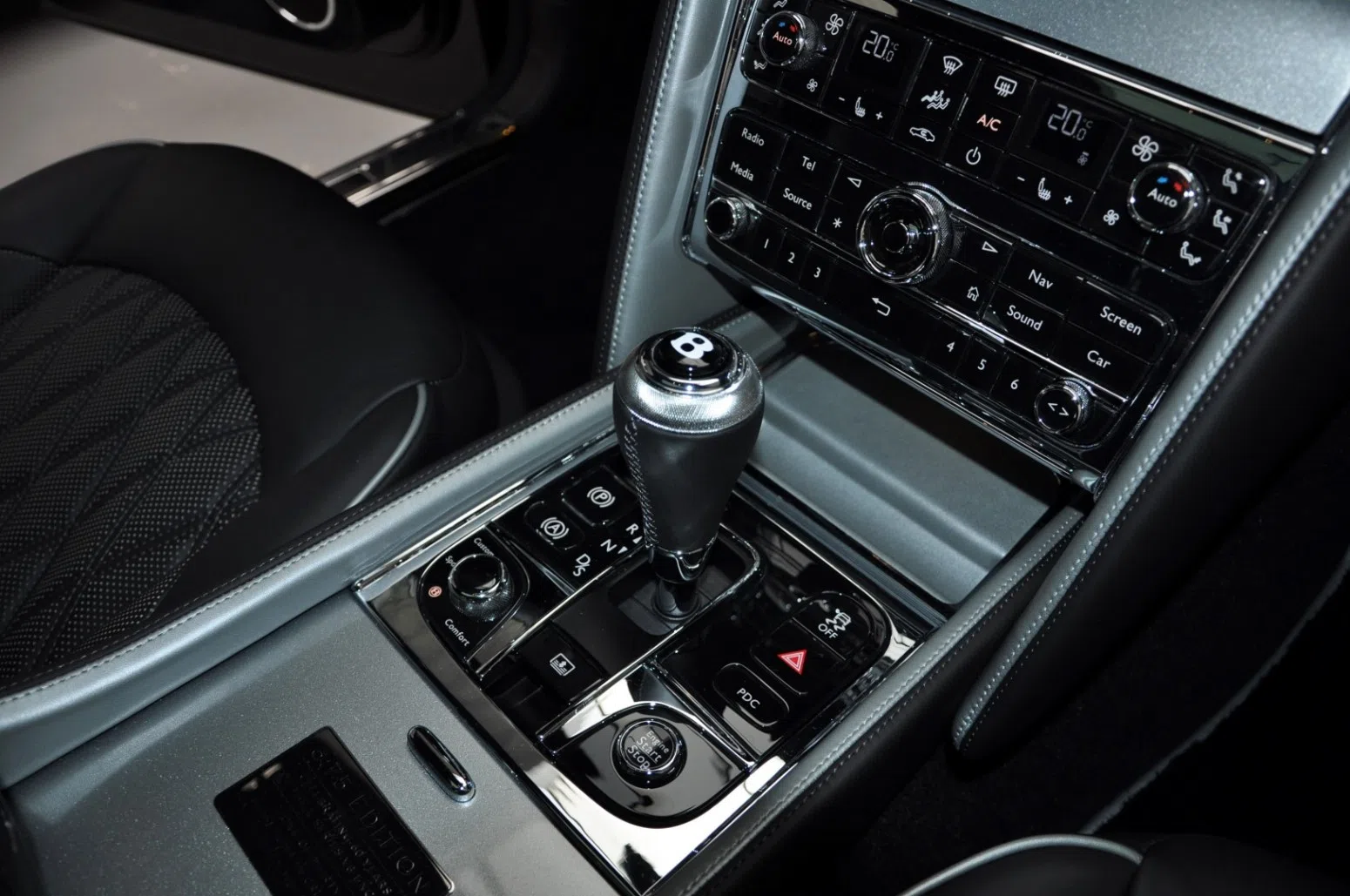 2020 Bentley Mulsanne Speed Mulliner interior, center console, Black Leather