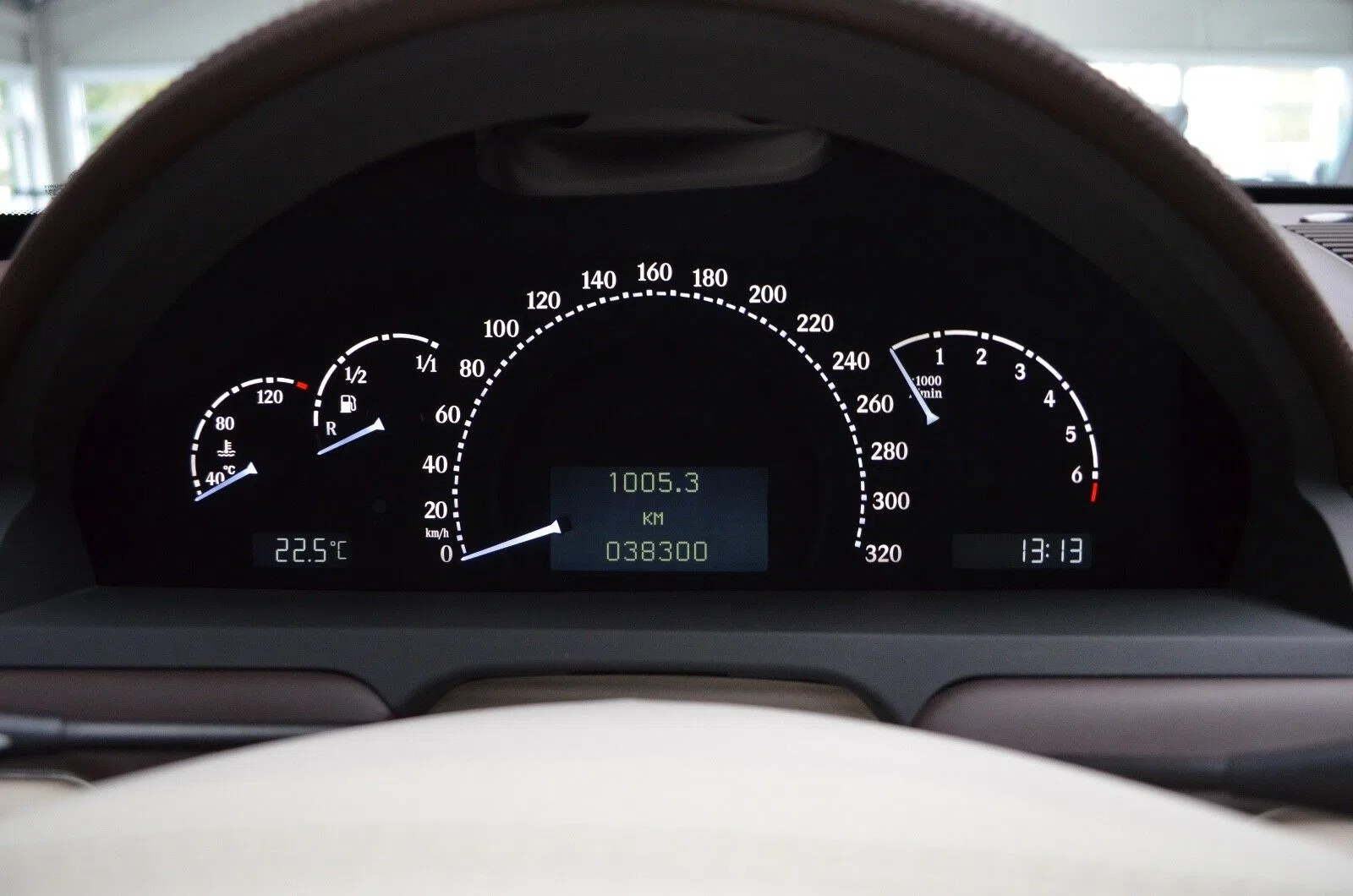 2010 Maybach 57 S interior, Beige