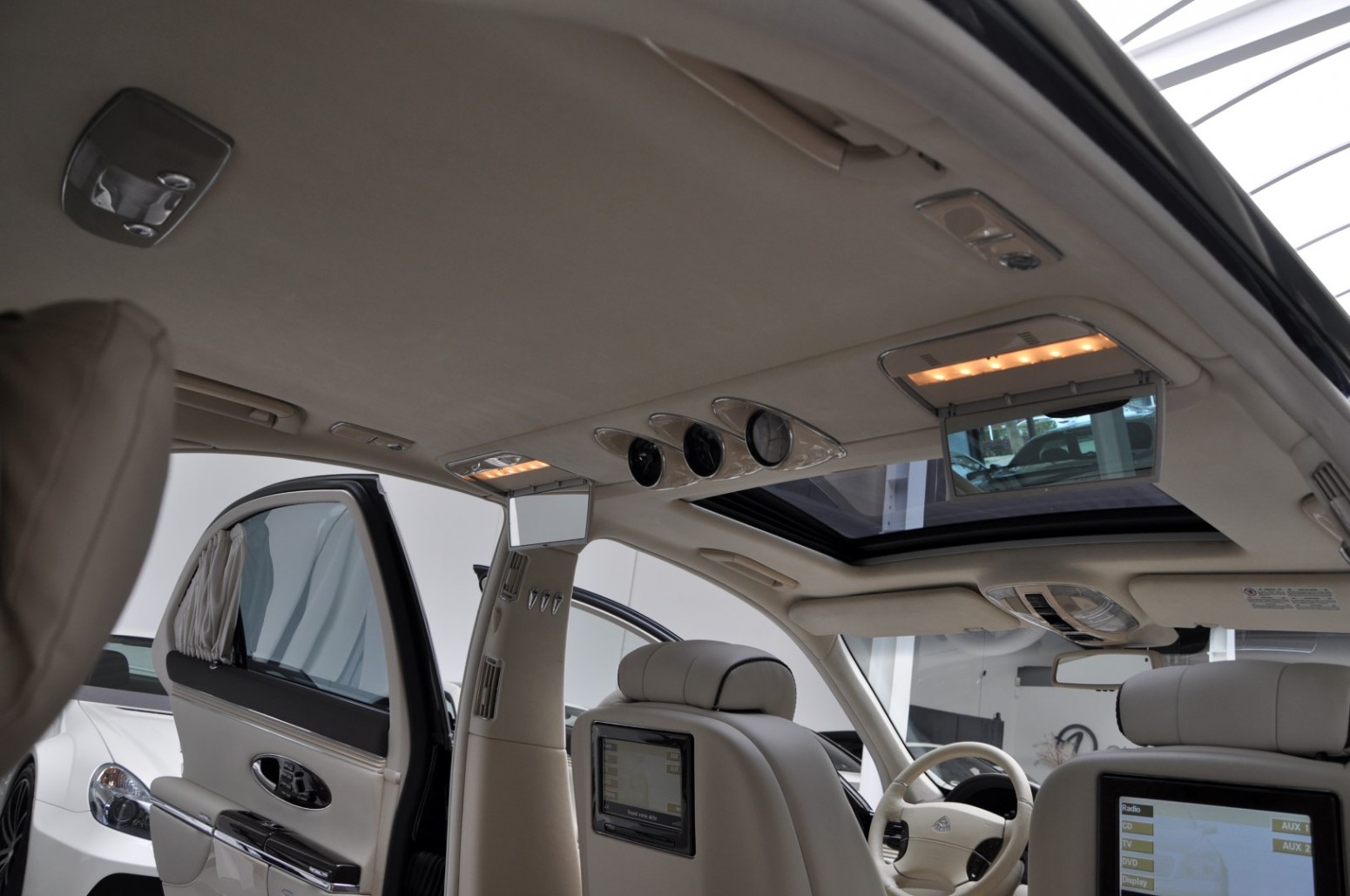 2010 Maybach 57S, 8/20