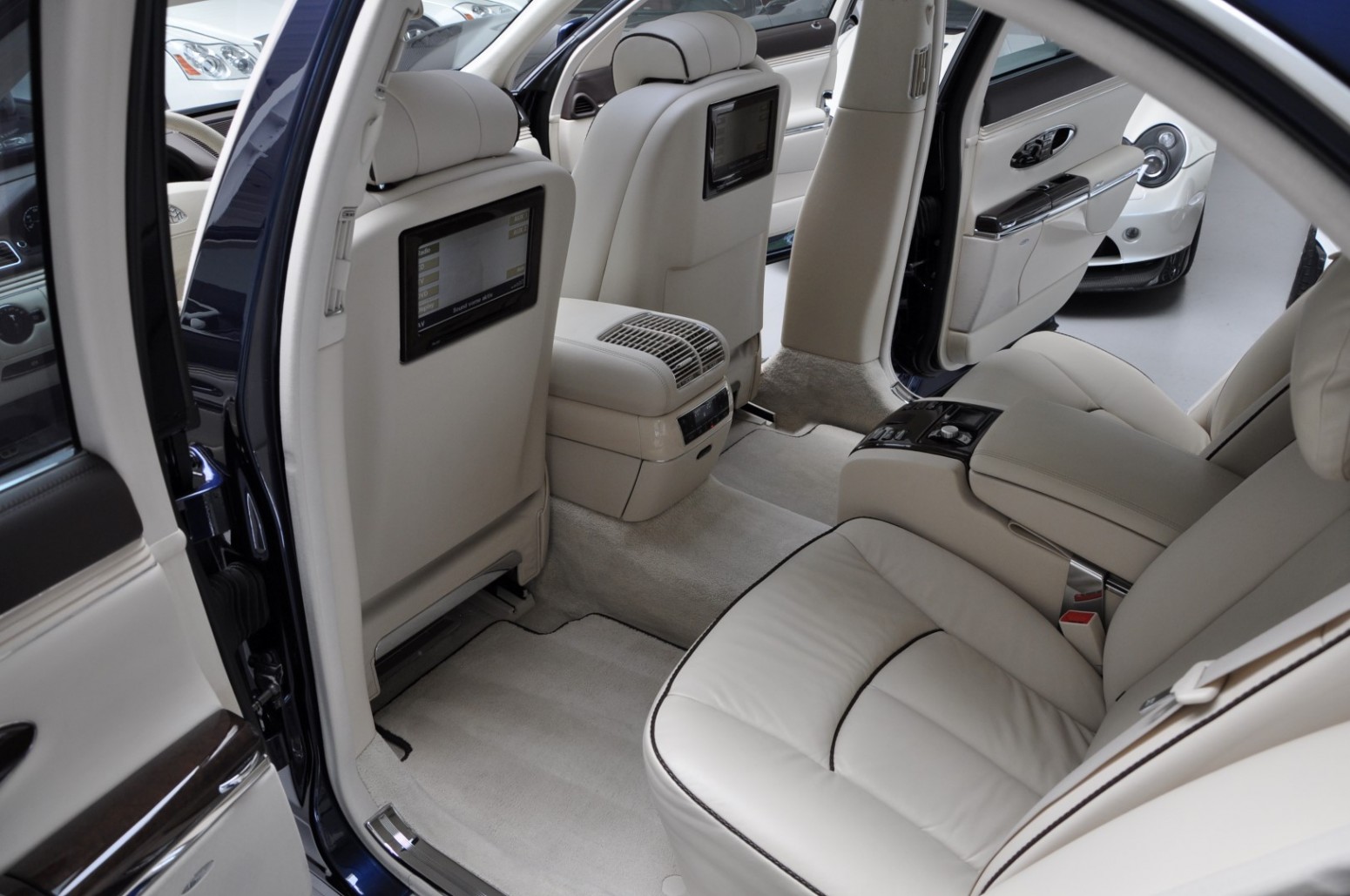 2010 Maybach 57S, 9/20