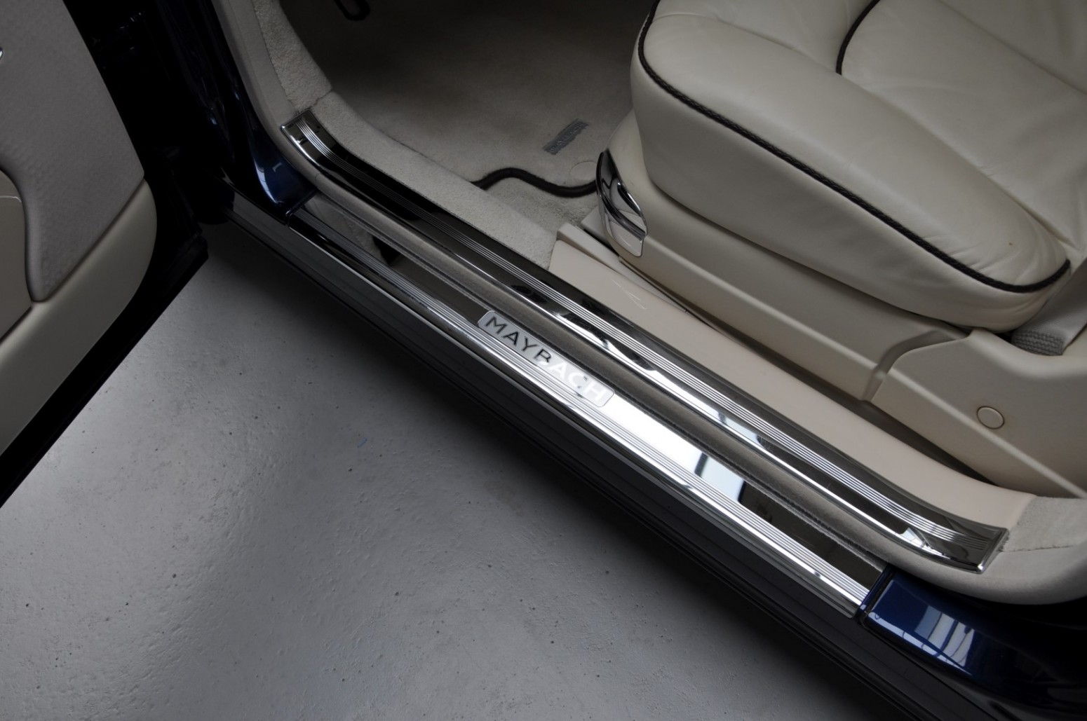 2010 Maybach 57S, 11/20