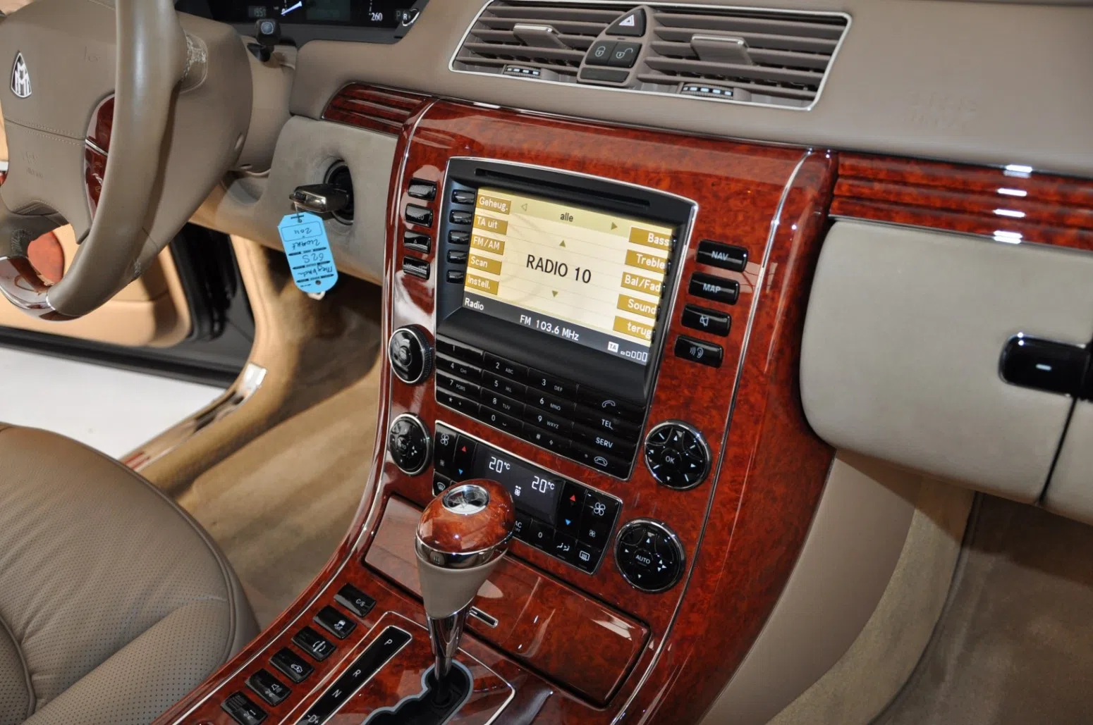 2011 Maybach 62S interior