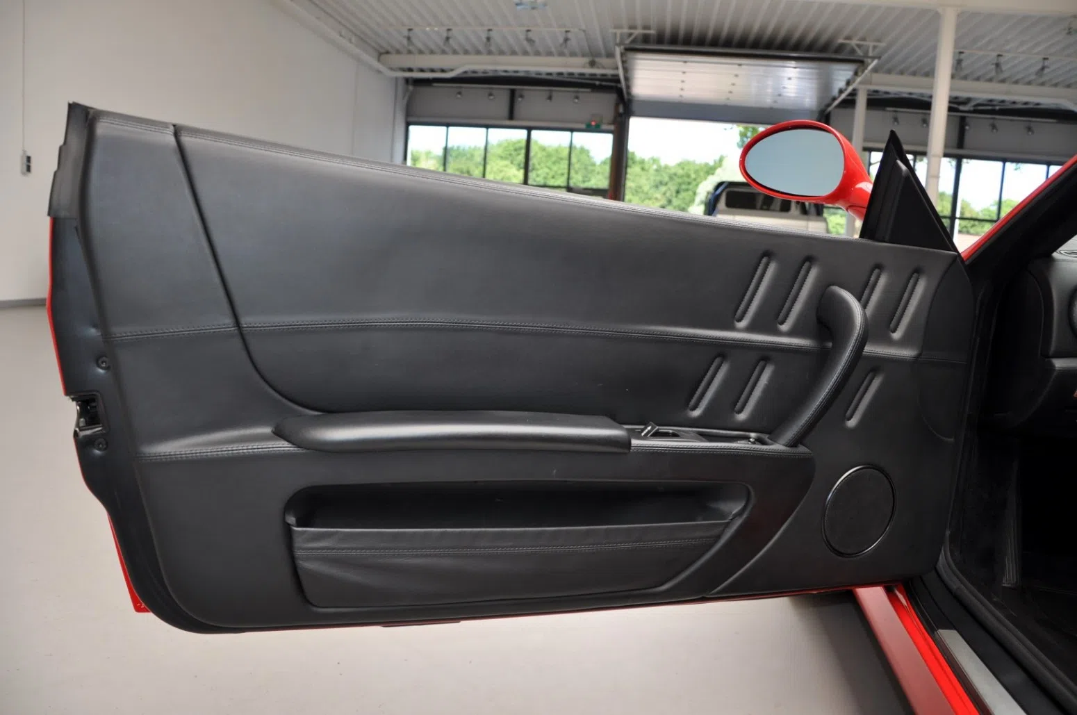 2006 Ferrari 575M Superamerica interior, door panel