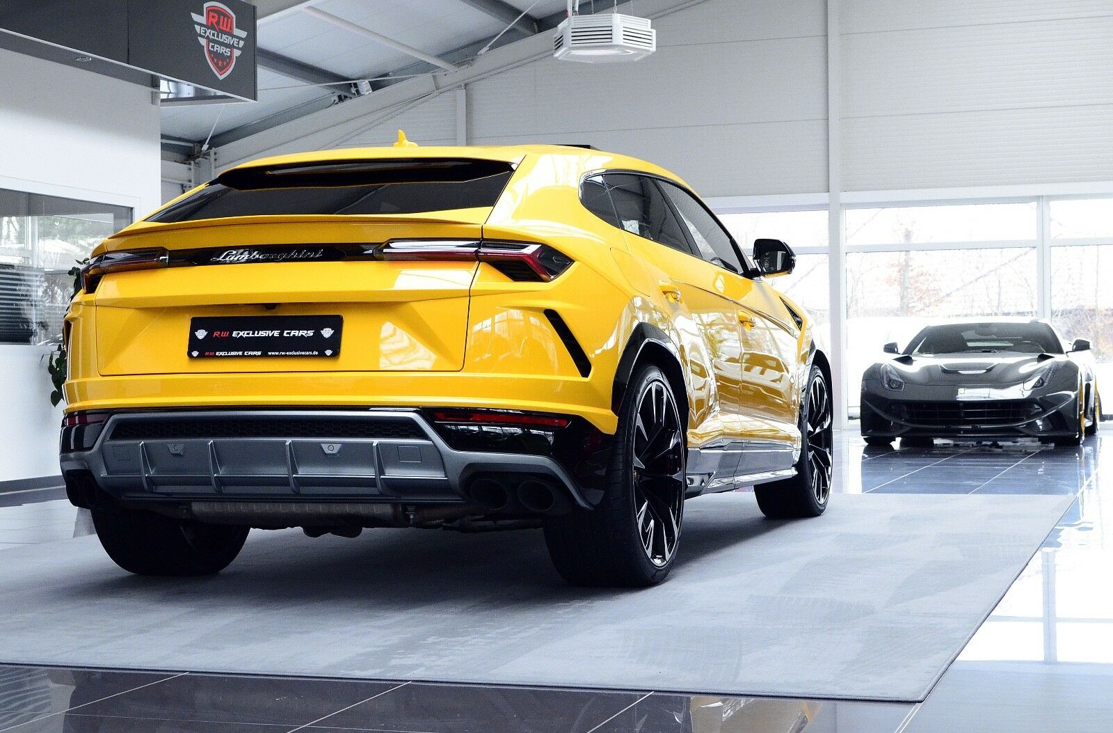 2018 Lamborghini Urus, 10/20