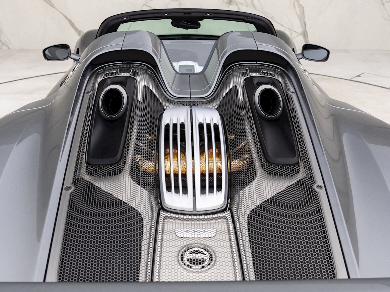 2015 Porsche 918 Spyder, 5/22