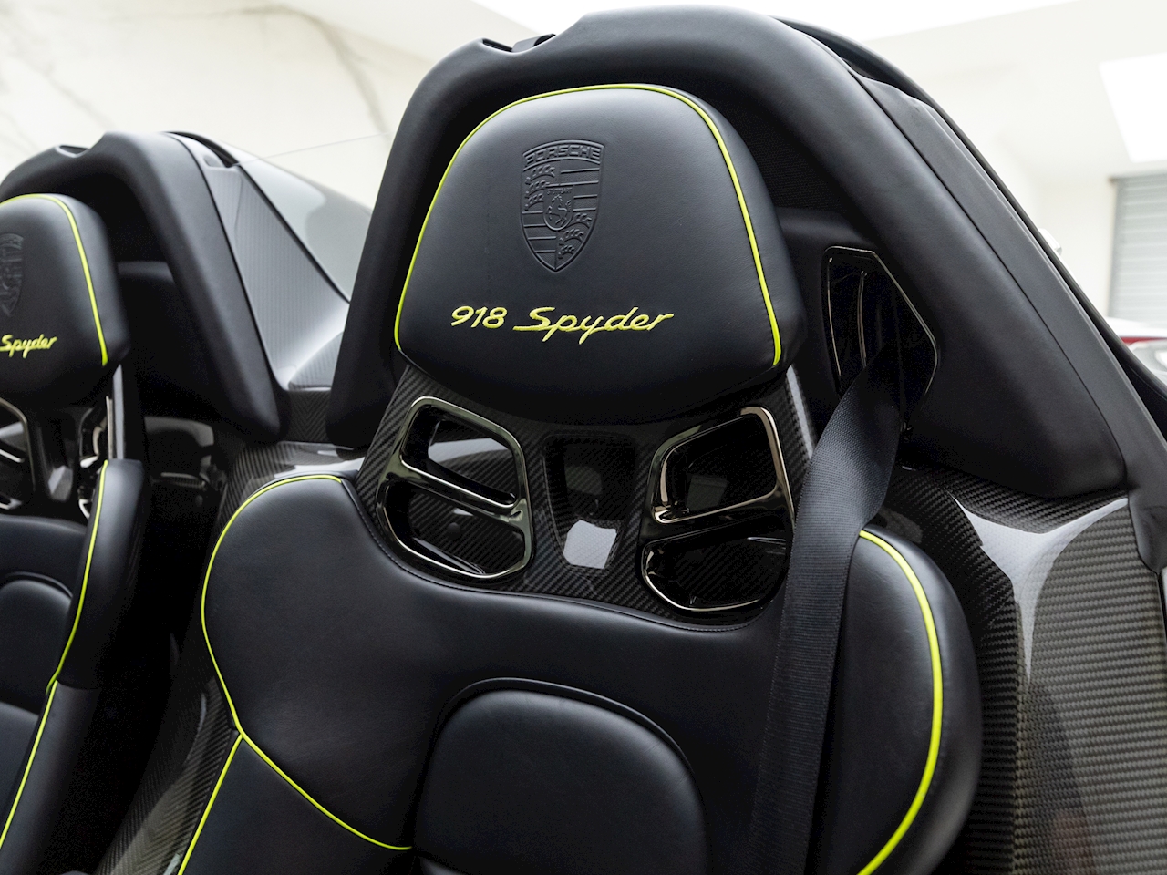 2015 Porsche 918 Spyder, 9/22