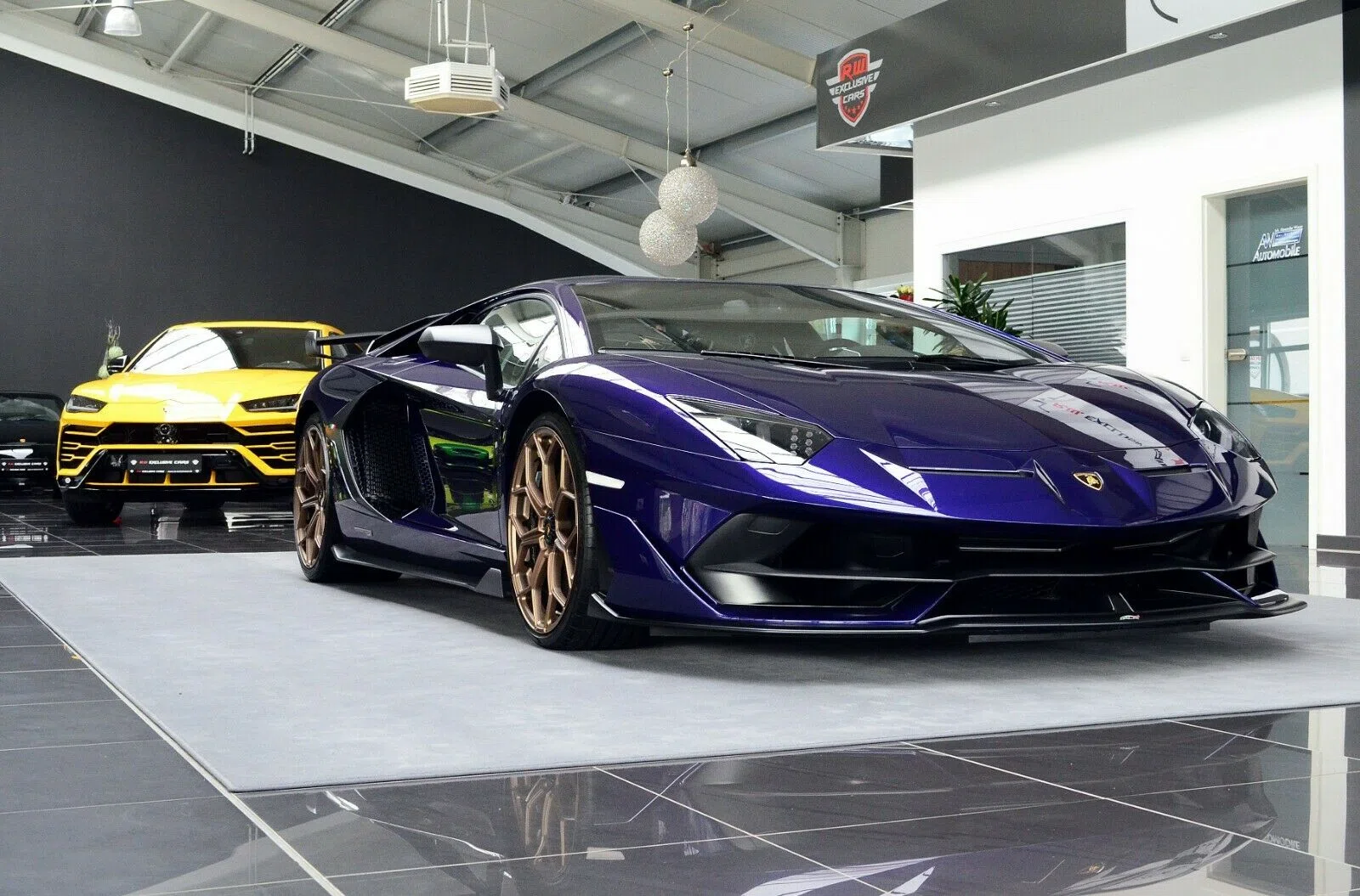 2019 Lamborghini Aventador SVJ