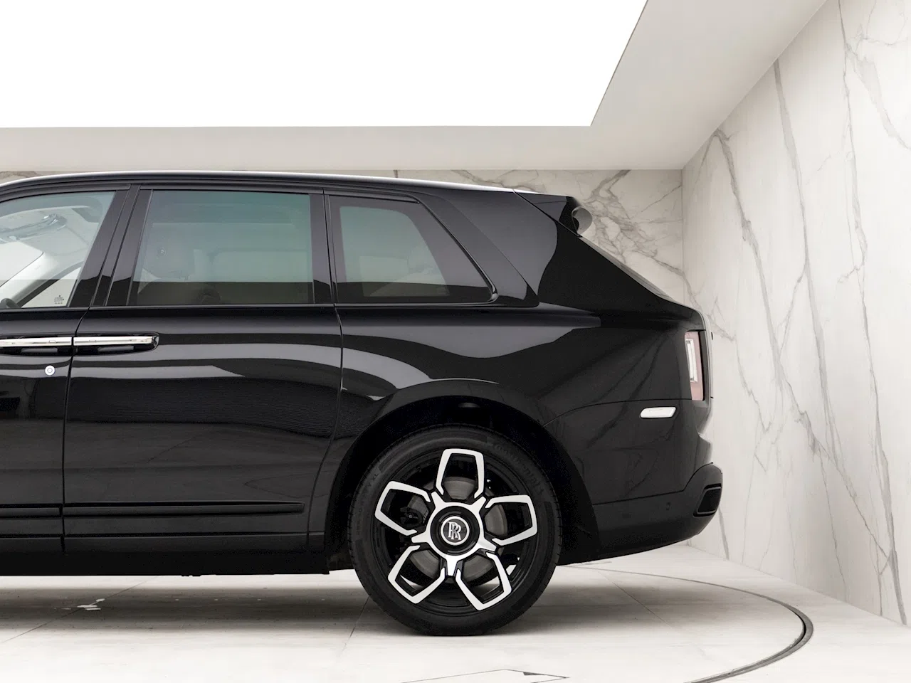 2021 Rolls-Royce Cullinan for sale, exterior