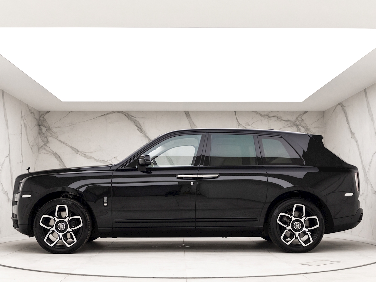 2021 Rolls-Royce Cullinan, 19/20