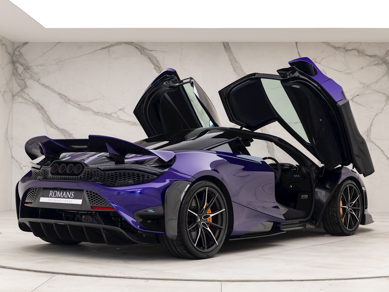 2021 McLaren 765LT, 2/19