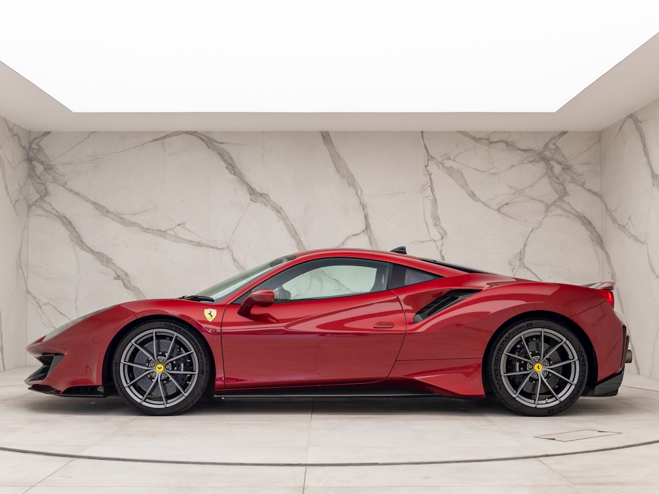 2019 Ferrari 488 Pista, 19/20