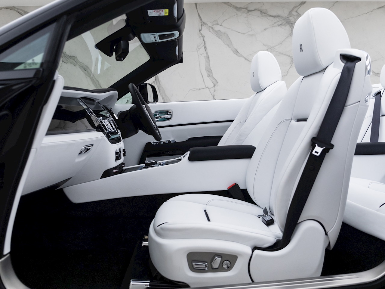 2021 Rolls-Royce Dawn, 3/17