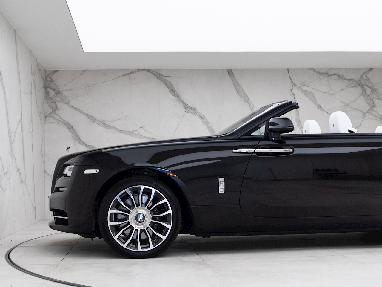 2021 Rolls-Royce Dawn, 5/17