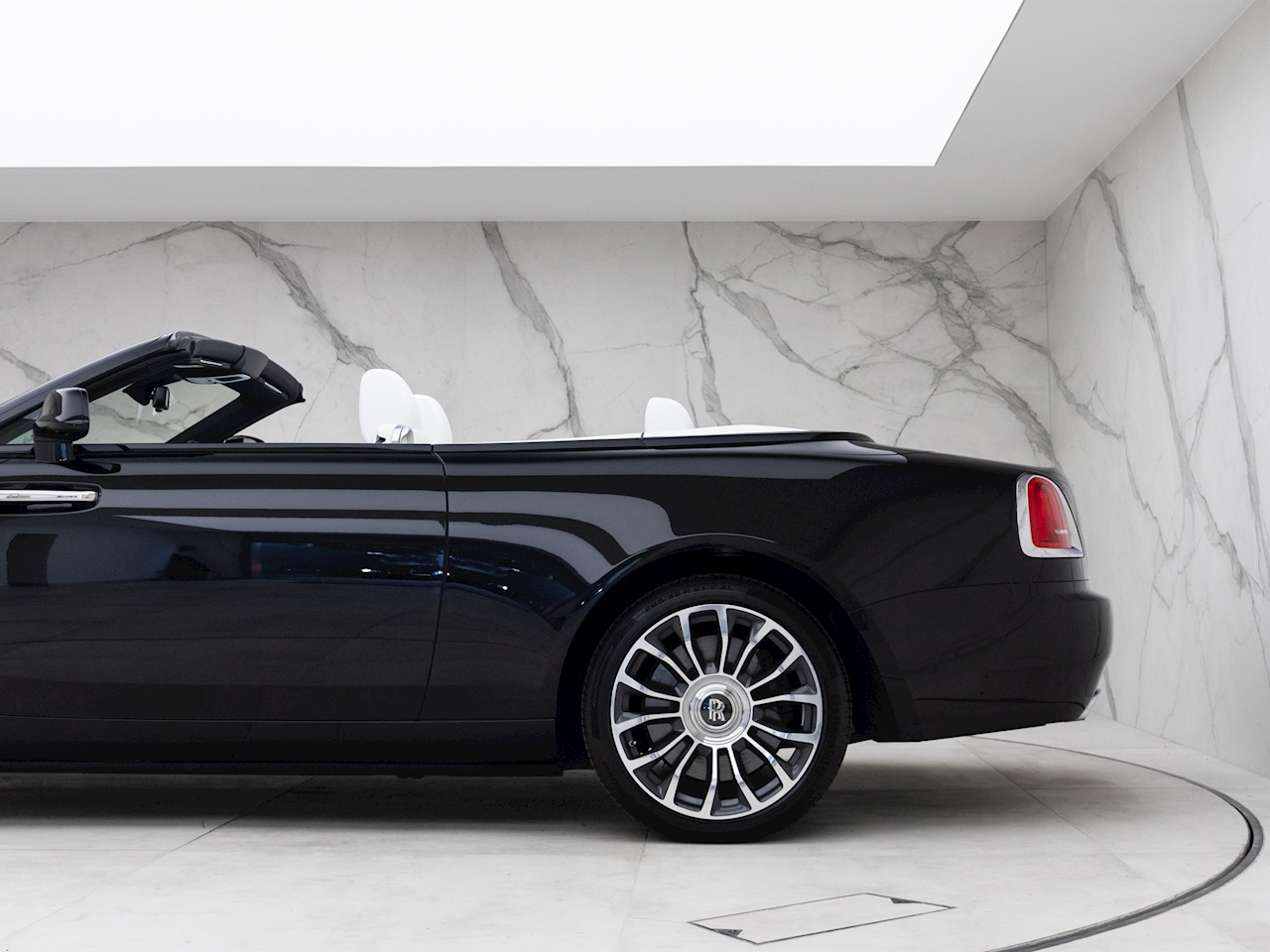 2021 Rolls-Royce Dawn, 6/17