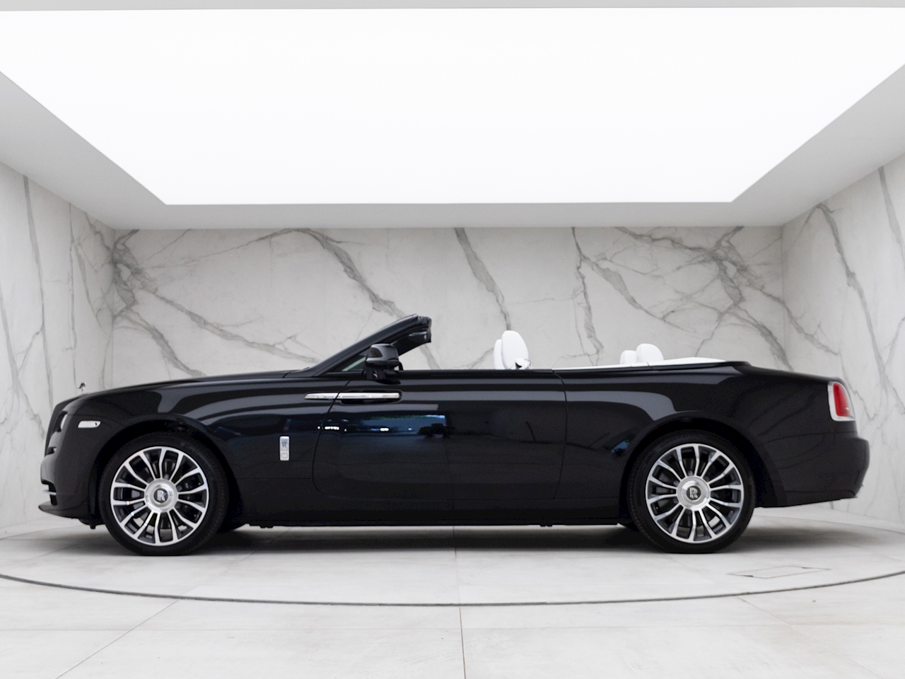 2021 Rolls-Royce Dawn, 16/17