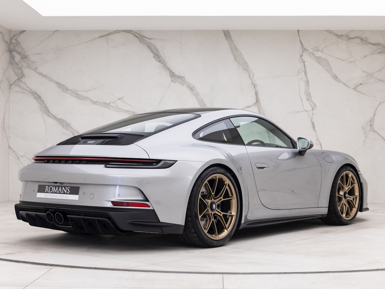 2022 Porsche 911 (992) GT3 Touring, 2/19
