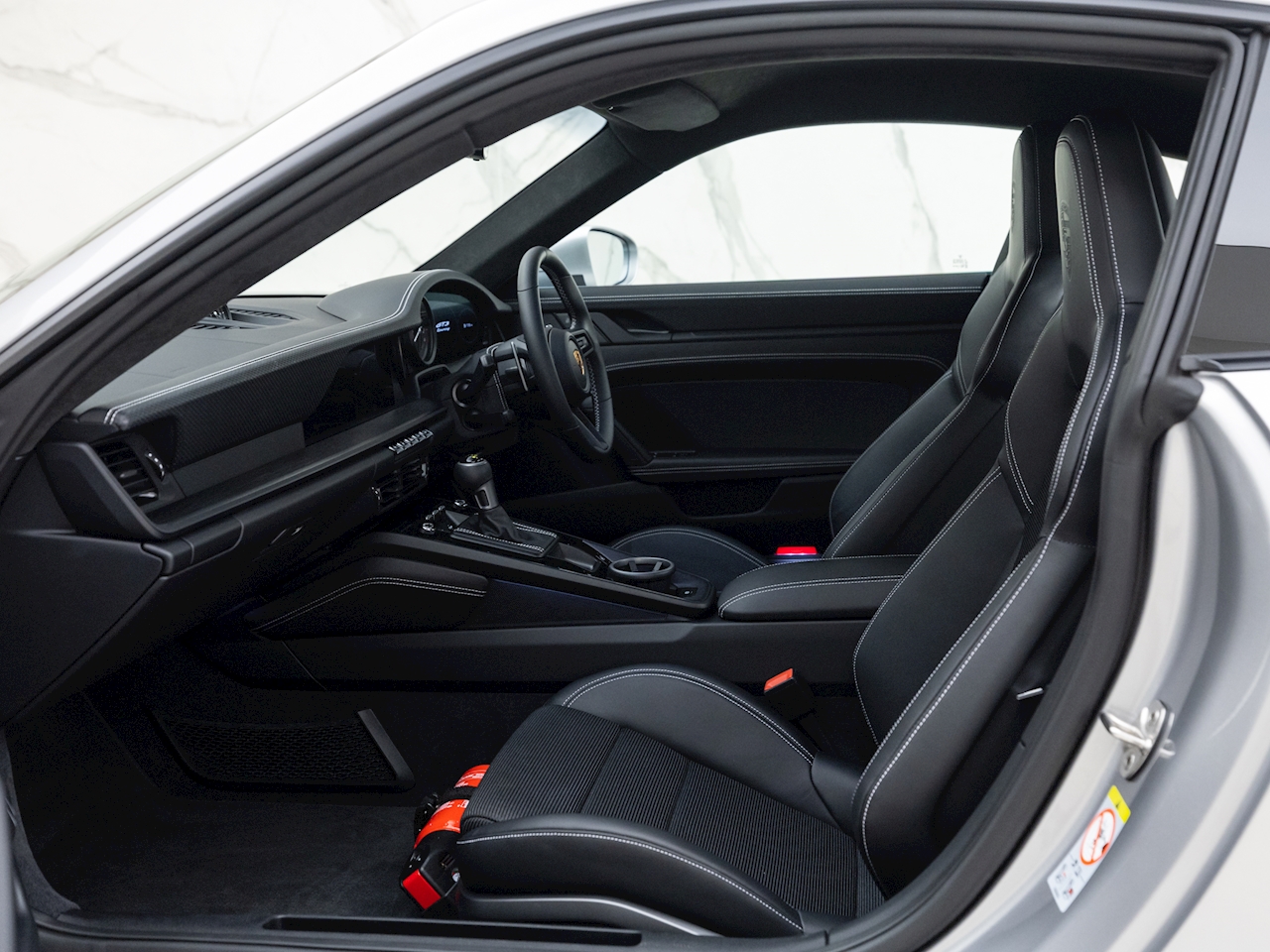 2022 Porsche 911 (992) GT3 Touring, 3/19