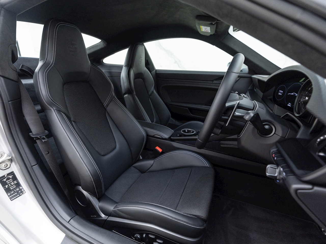 2022 Porsche 911 (992) GT3 Touring, 14/19
